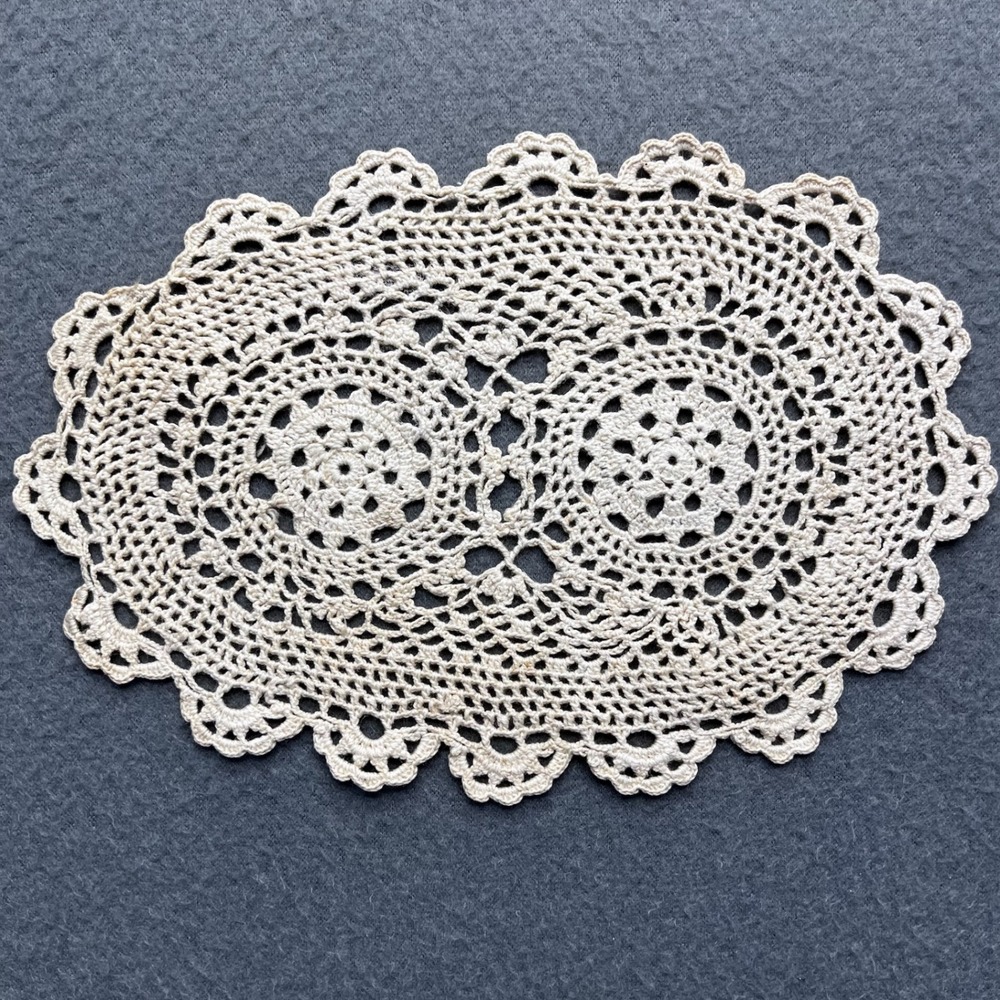 Handmade Crochet Oval Doily Cotton Lace 8x5.5 VTG Cottagecore Victorian‎ Cream